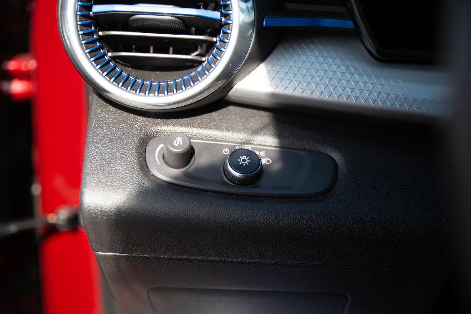 Certified 2024 Chevrolet Trax LT image 17