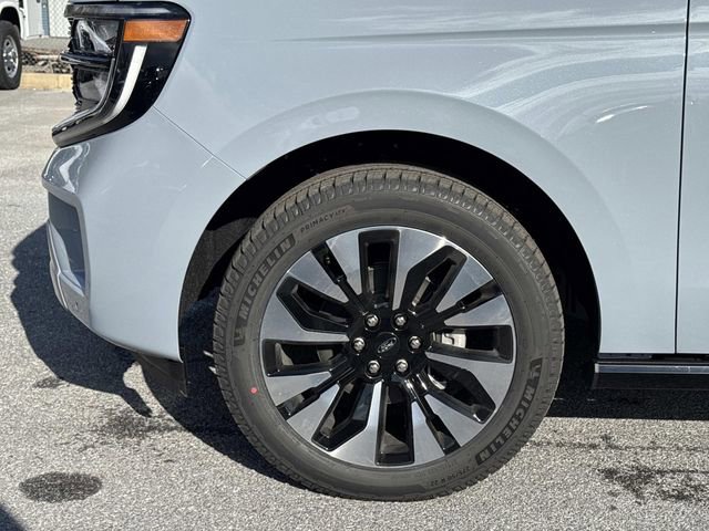 New 2025 Ford Expedition Max Platinum w/ Driver's Package image 8