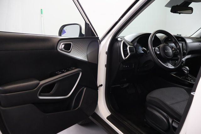 Used 2024 Kia Soul LX w/ Option Group 015 FWD image 8