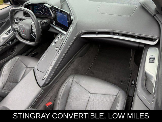 Used 2024 Chevrolet Corvette Stingray Convertible w/ 1LT RWD image 13