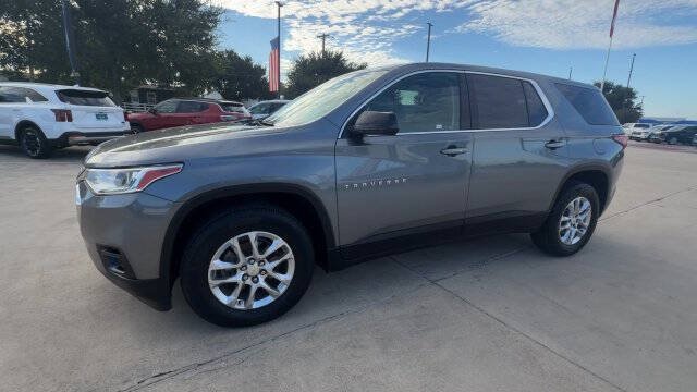 Used 2020 Chevrolet Traverse LS w/ LPO, Floor Liner Package FWD image 4