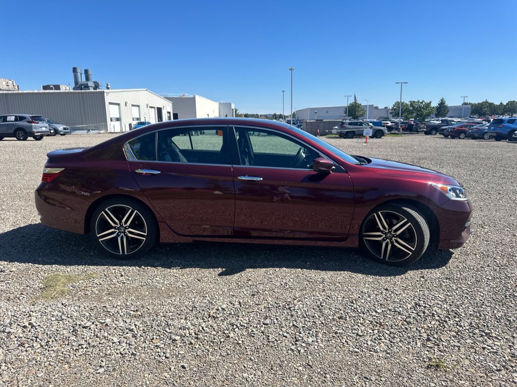 Used 2016 Honda Accord Sport image 10