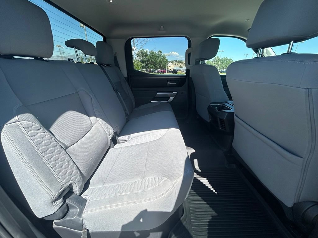 Used 2022 Toyota Tundra SR5 w/ SR5 Convenience Package AWD/4WD image 28