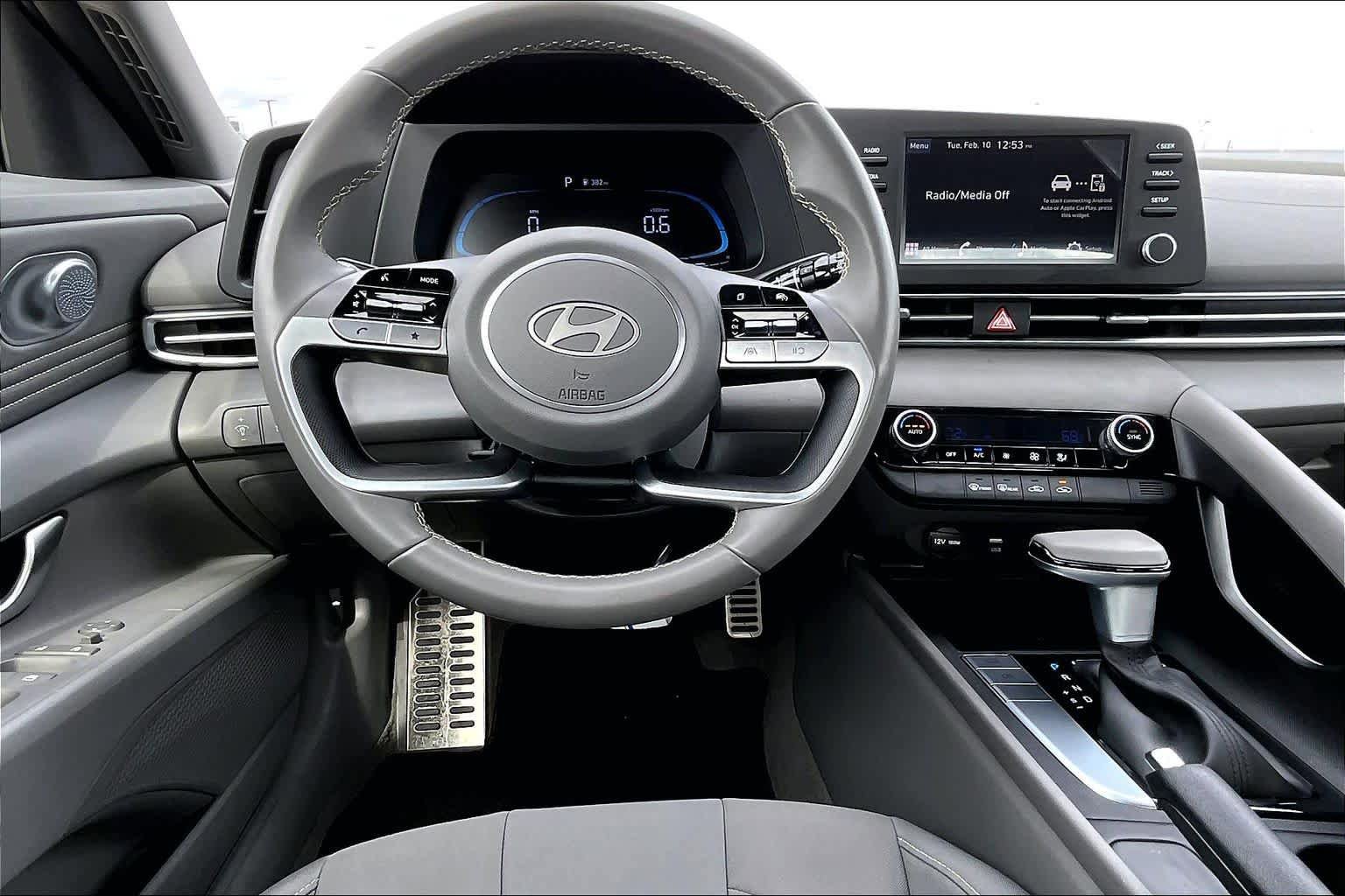 Certified 2025 Hyundai Elantra Sport image 6