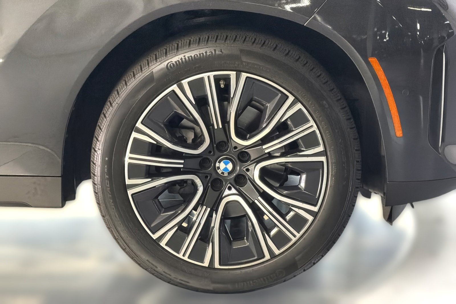 Used 2025 BMW X3 xDrive30i w/ Convenience Package AWD/4WD image 11