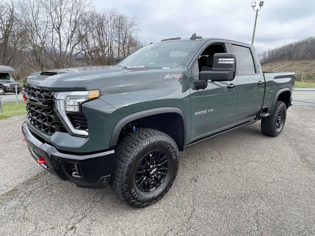 New 2026 Chevrolet Silverado 2500 ZR2 image 3