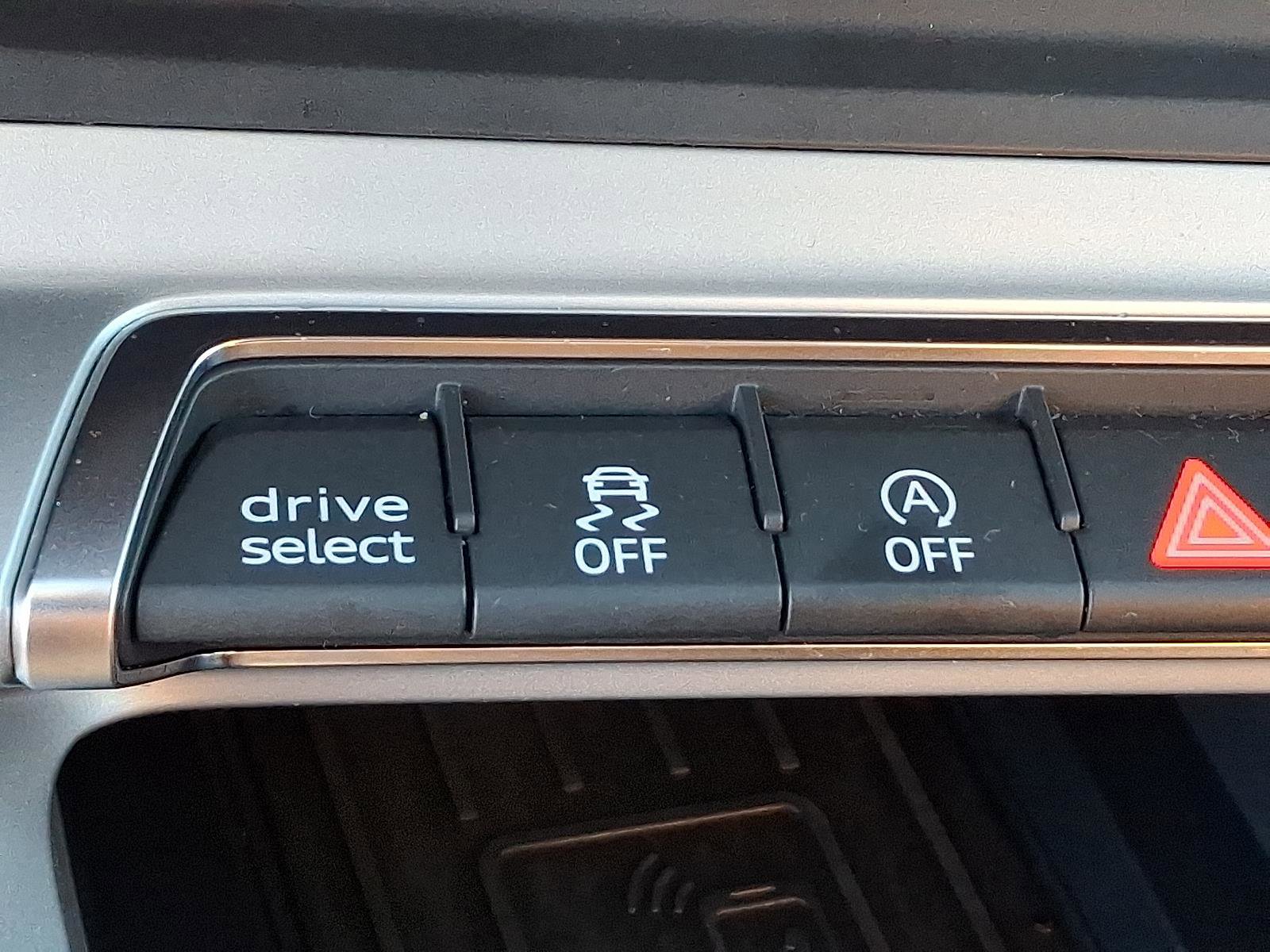 Used 2019 Audi Q3 2.0T Premium Plus w/ Premium Plus Package image 25