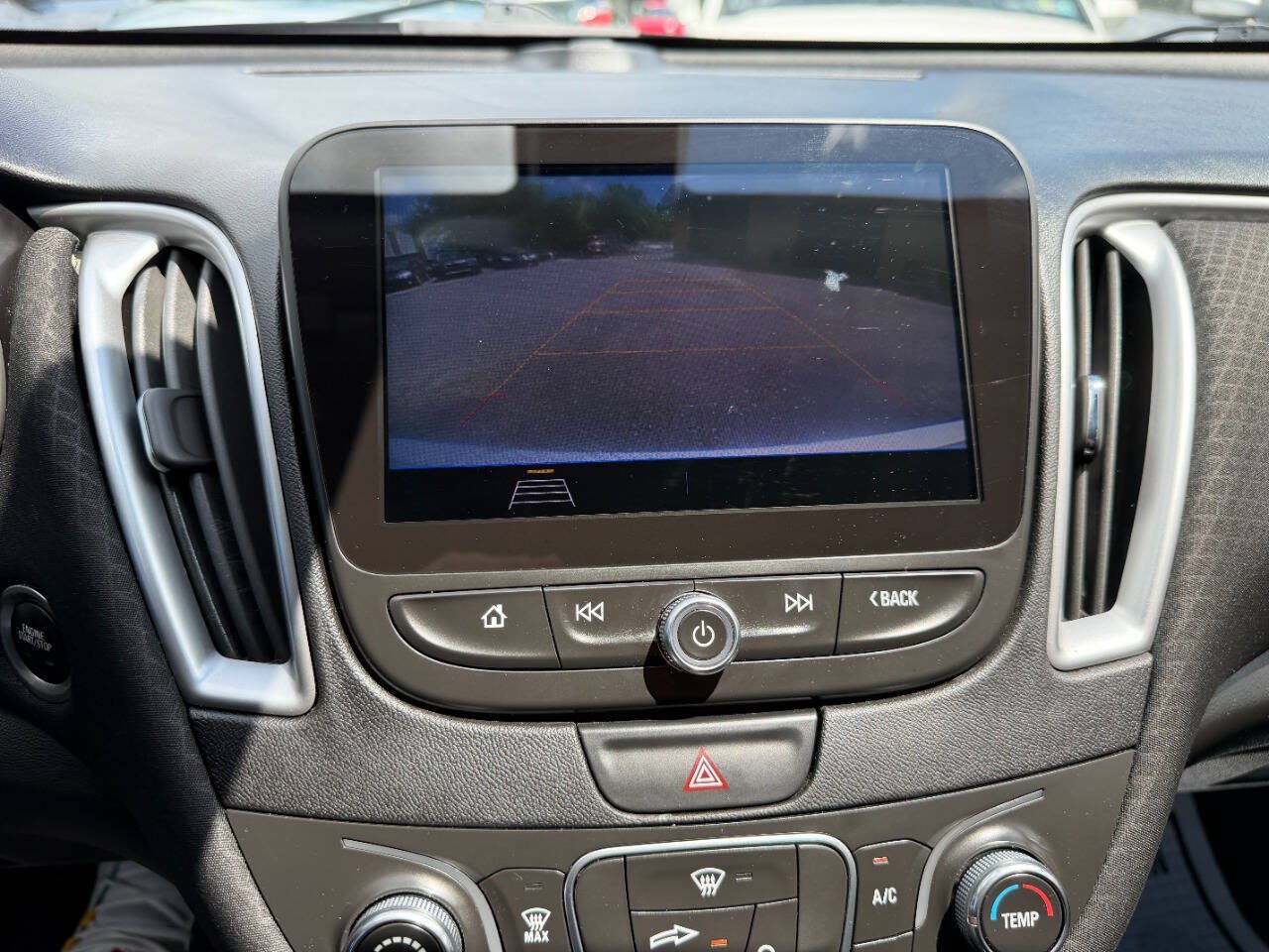 Used 2019 Chevrolet Malibu LS FWD image 28