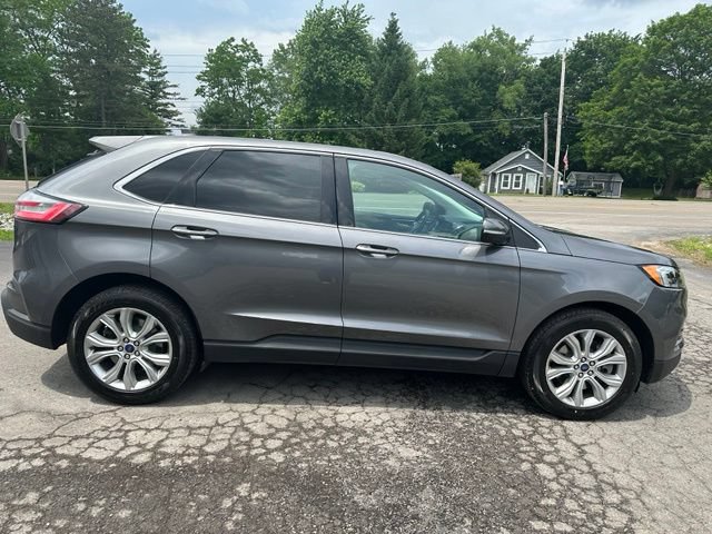 Used 2022 Ford Edge Titanium w/ Equipment Group 301A AWD/4WD image 5