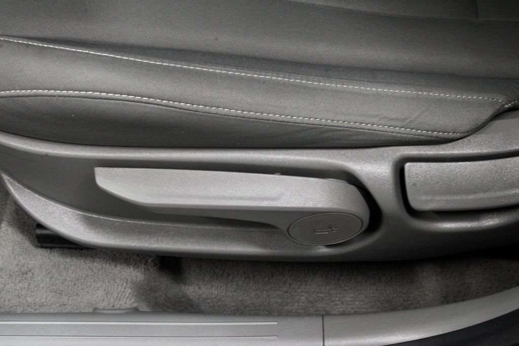 Used 2024 Hyundai Elantra SEL FWD image 23