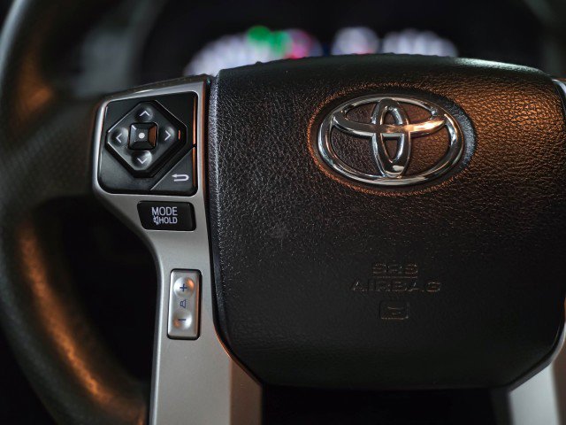 Used 2018 Toyota 4Runner SR5 w/ Wilderness Package image 18