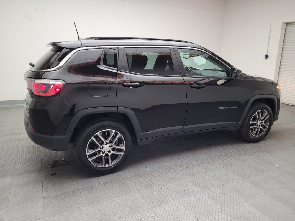 Used 2017 Jeep Compass Latitude w/ Popular Equipment Group AWD/4WD image 10