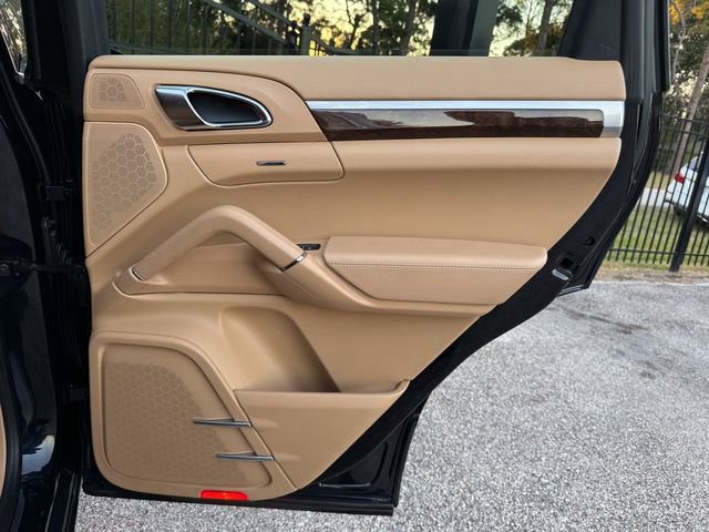 Used 2015 Porsche Cayenne Diesel image 24