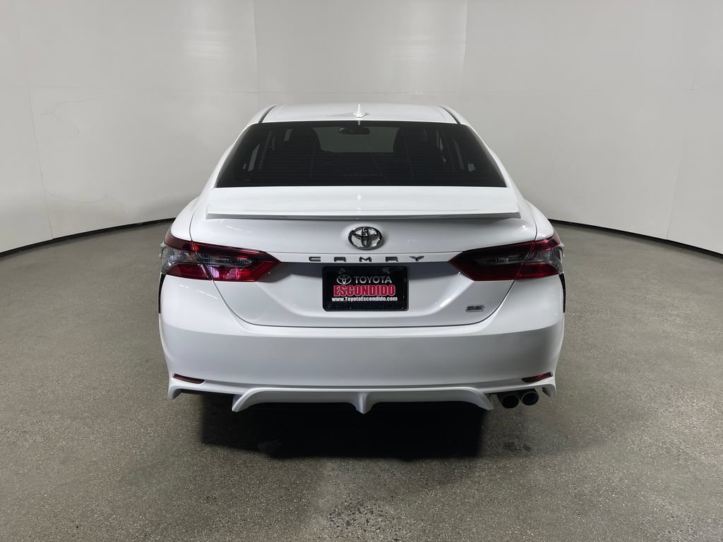 Used 2024 Toyota Camry SE FWD image 4