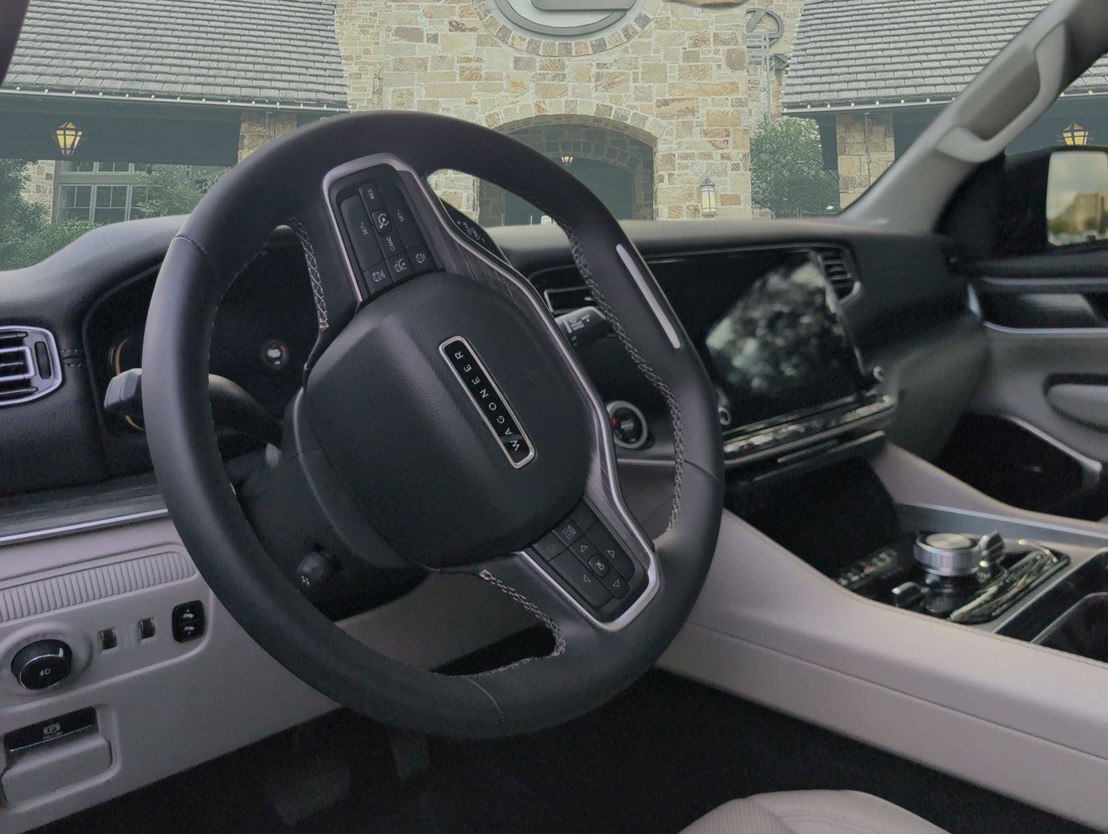 Used 2024 Jeep Wagoneer Series II w/ Convenience Group I AWD/4WD image 6