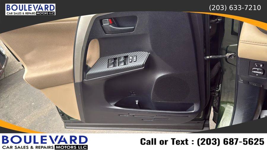 Used 2013 Toyota RAV4 XLE AWD/4WD image 23