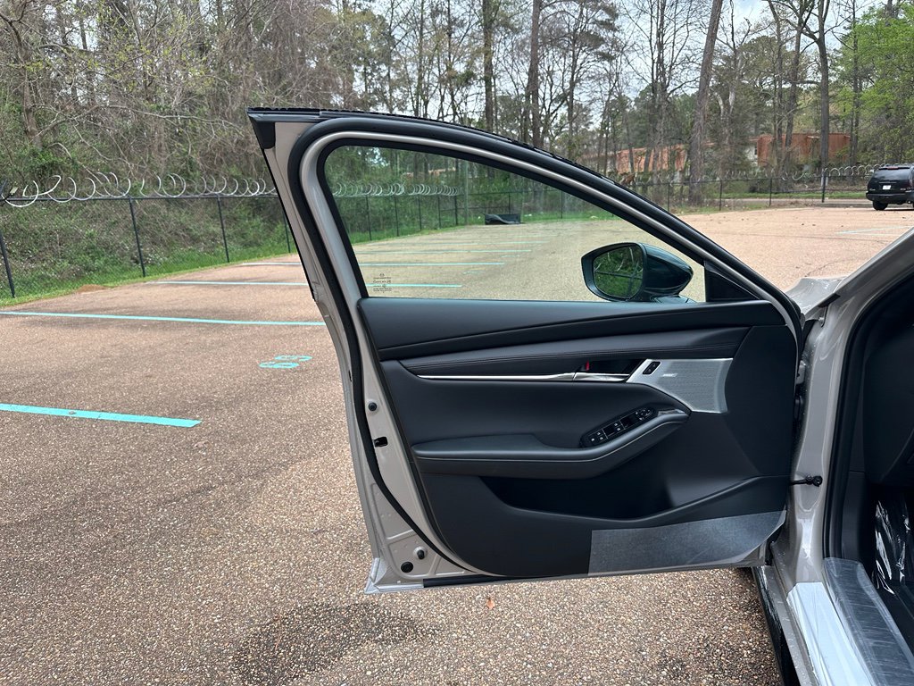 New 2026 MAZDA MAZDA3 Hatchback w/ Appearance Package image 6