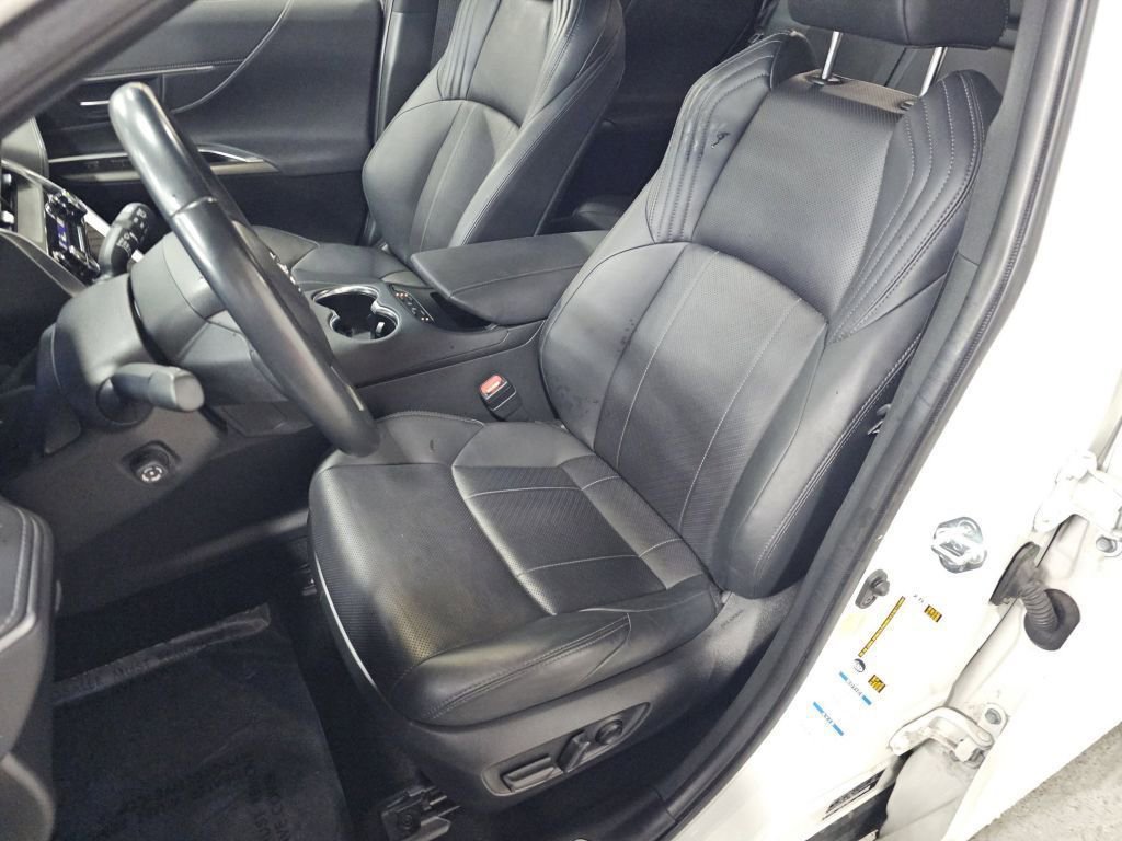 Certified 2021 Toyota Venza XLE w/ Softex Package image 8