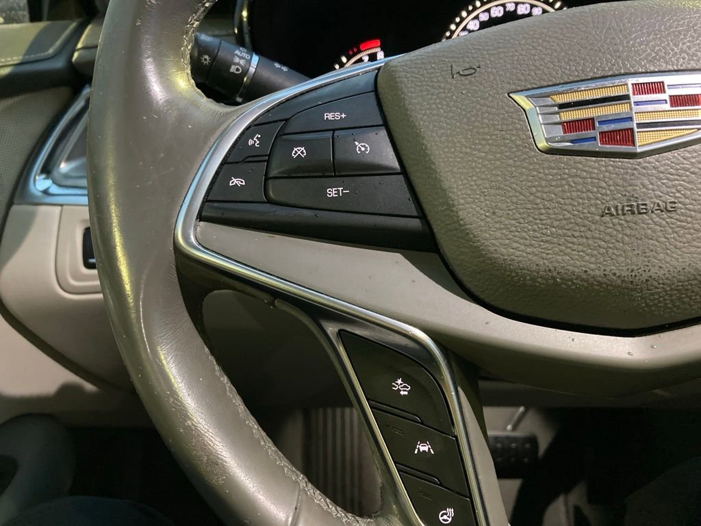 Used 2017 Cadillac XT5 Luxury w/ Driver Awareness Package image 15
