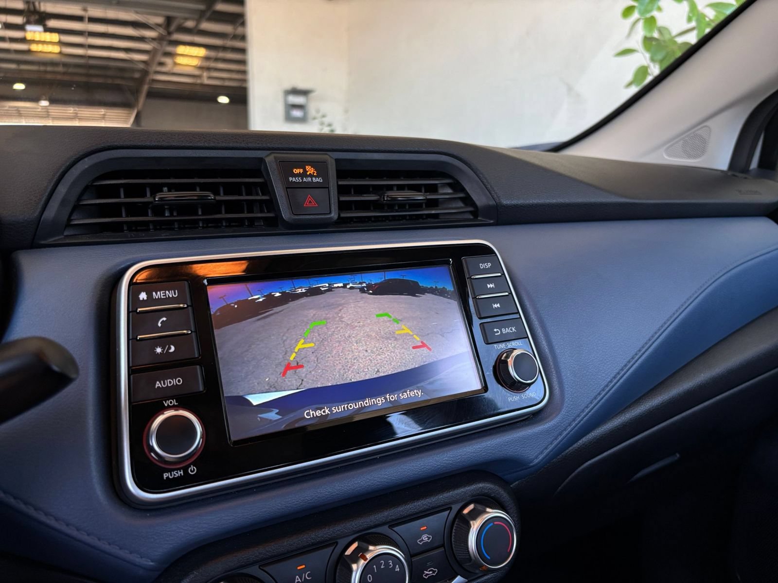 Used 2025 Nissan Versa SV FWD image 23