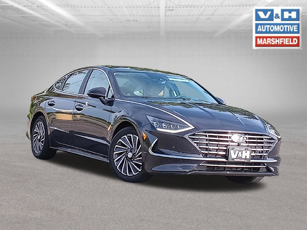 Used 2023 Hyundai Sonata Limited w/ Cargo Package