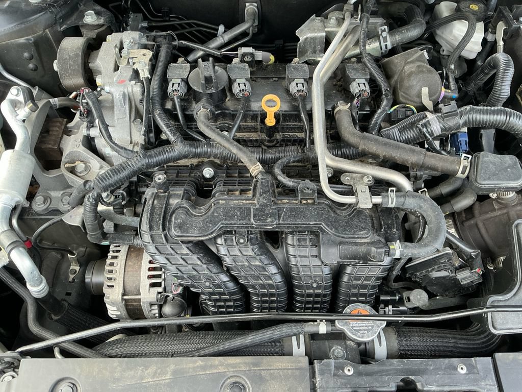 Used 2025 Nissan Altima 2.5 SV AWD/4WD image 9