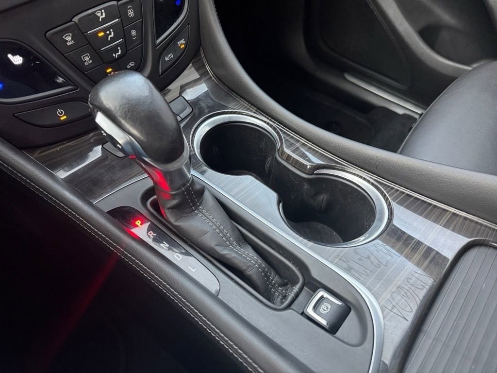 Used 2020 Buick Envision Essence image 26