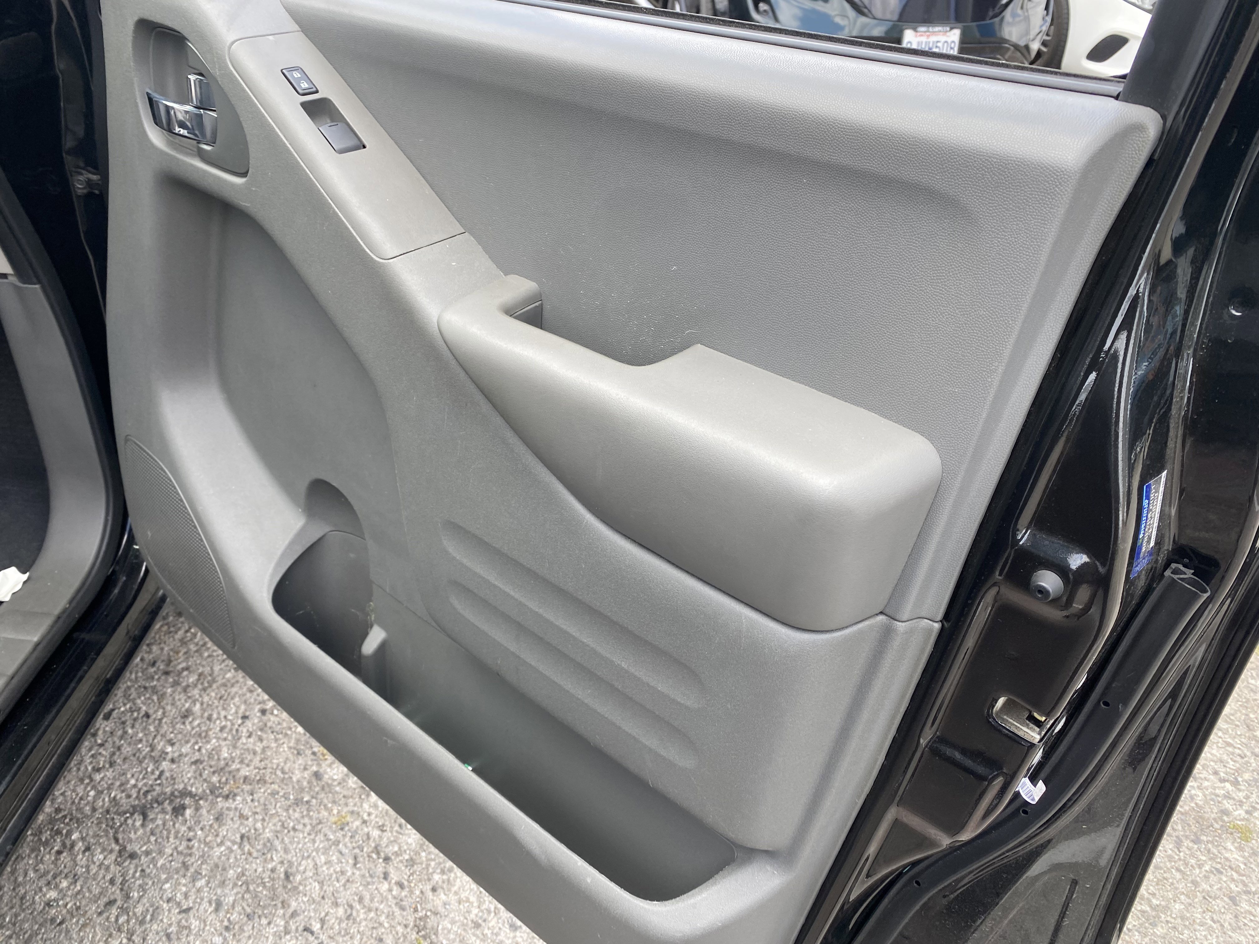 Used 2020 Nissan Frontier SV RWD image 18