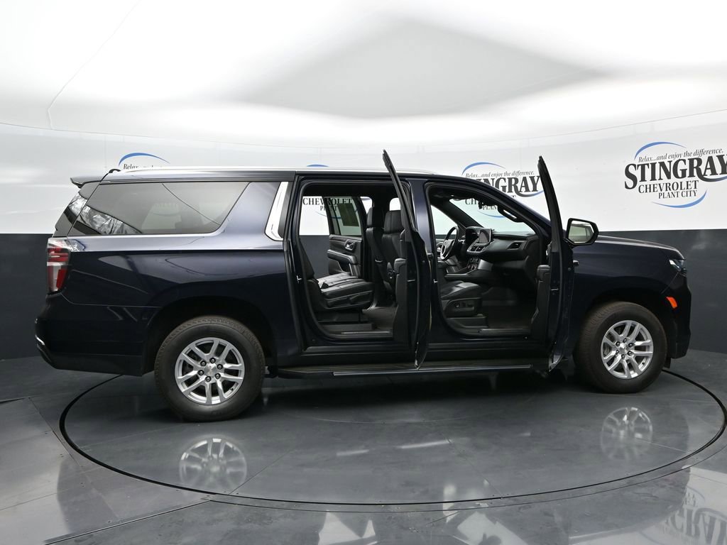 Used 2024 Chevrolet Suburban LT image 27