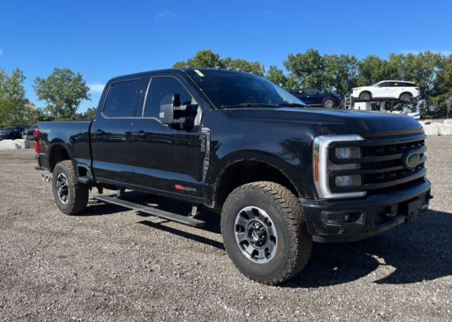 Used 2024 Ford F350 Lariat w/ Lariat Ultimate Package AWD/4WD image 3