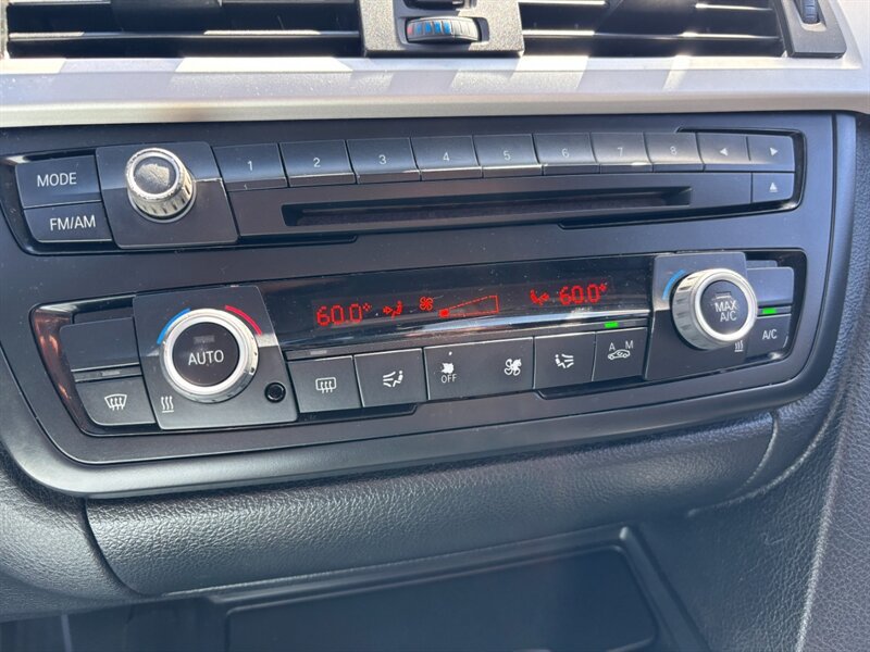 Used 2014 BMW 320i Sedan RWD image 19