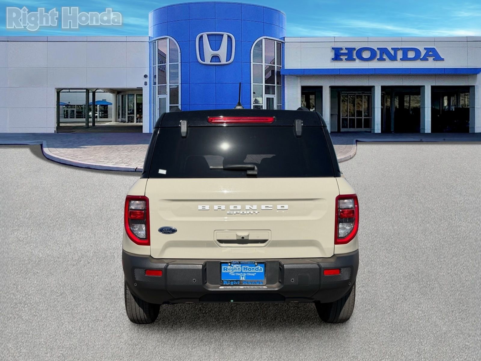 Used 2025 Ford Bronco Sport Outer Banks w/ Outer Banks Tech Package+ AWD/4WD image 7