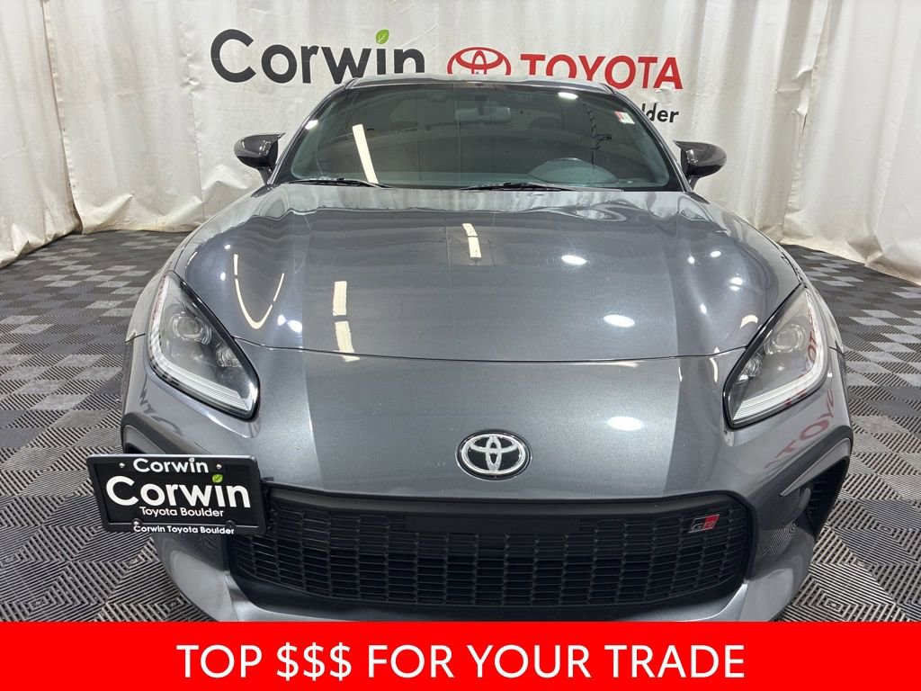 Used 2023 Toyota GR86 w/ ALL Weather Mat Package (TMS) RWD image 2