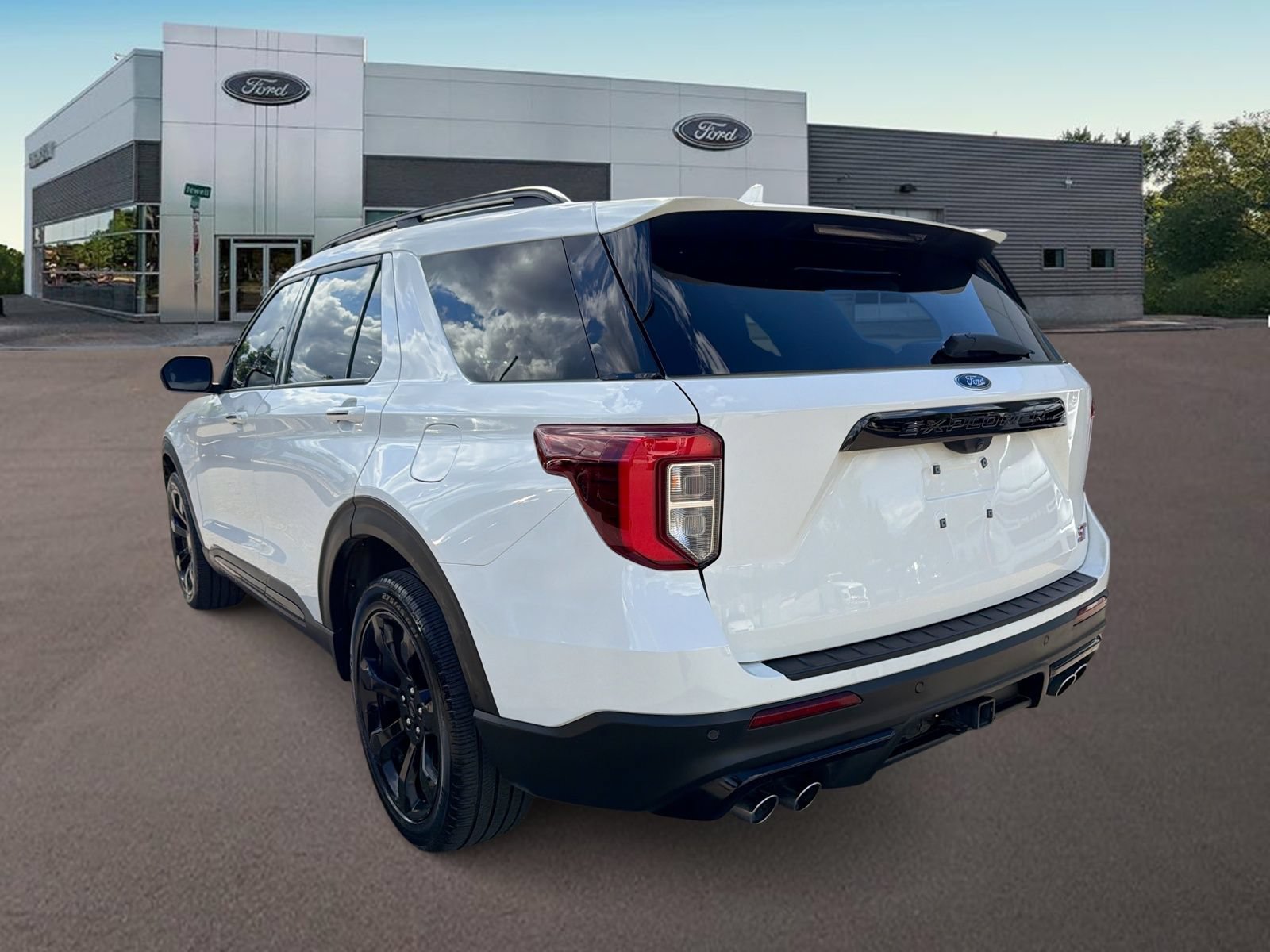 Used 2024 Ford Explorer ST w/ Equipment Group 401A AWD/4WD image 8