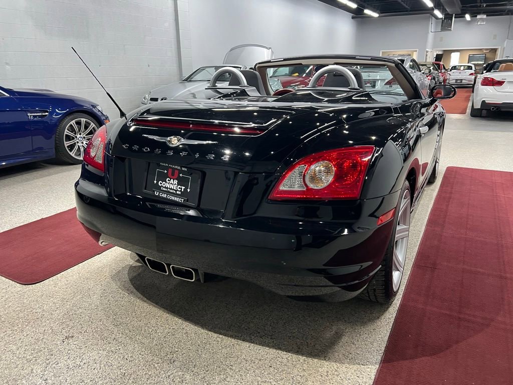 Used 2006 Chrysler Crossfire Limited image 18