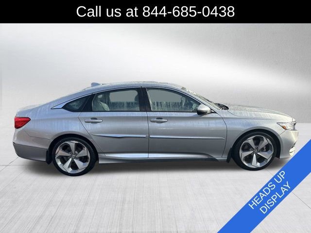 Used 2018 Honda Accord Touring image 4
