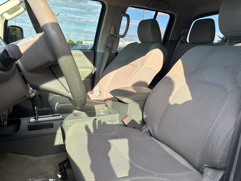 Used 2017 Nissan Frontier SV AWD/4WD image 11