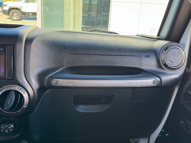 Used 2018 Jeep Wrangler Unlimited Sport S image 17