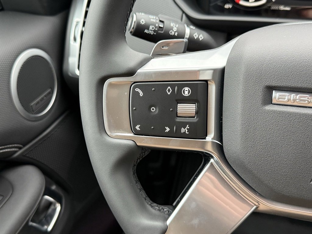 New 2026 Land Rover Discovery Limited Edition image 19