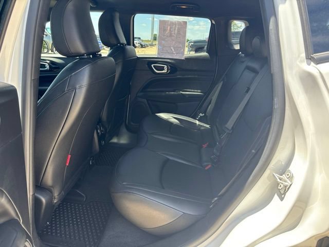 Used 2025 Jeep Compass Trailhawk AWD/4WD image 14