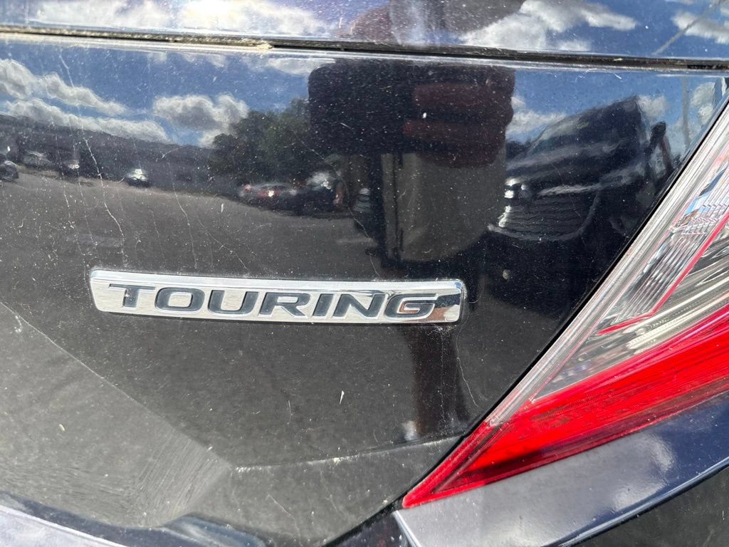 Used 2016 Honda Civic Touring image 4