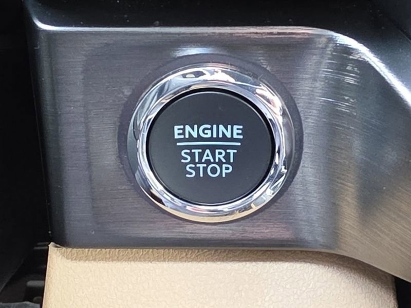 Used 2024 Ford F250 Lariat w/ Lariat Ultimate Package image 23