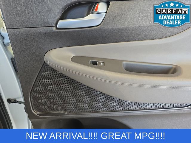 Used 2019 Hyundai Santa Fe SE AWD/4WD image 16