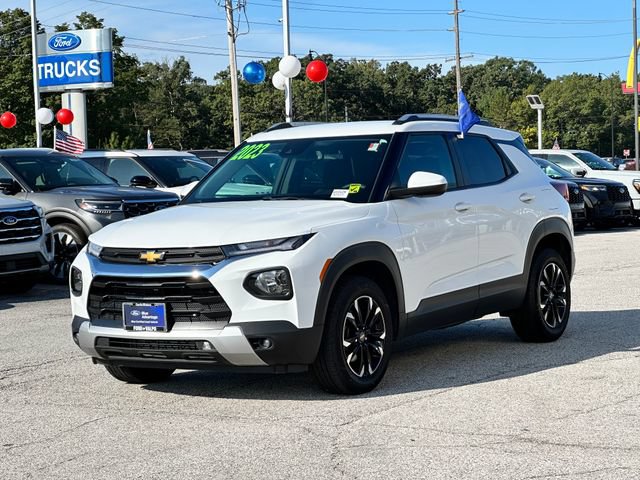 Used 2023 Chevrolet TrailBlazer LT w/ Convenience Package AWD/4WD image 3