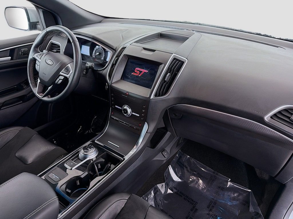 Used 2020 Ford Edge ST w/ Cold Weather Package AWD/4WD image 24