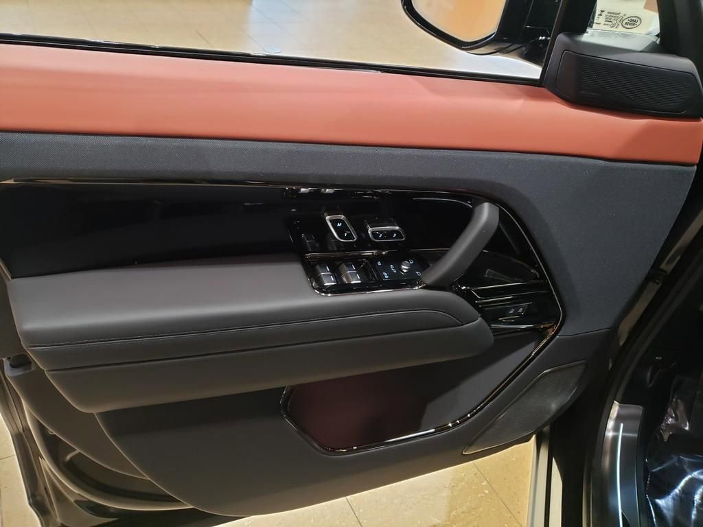 New 2026 Land Rover Range Rover Sport SV image 11