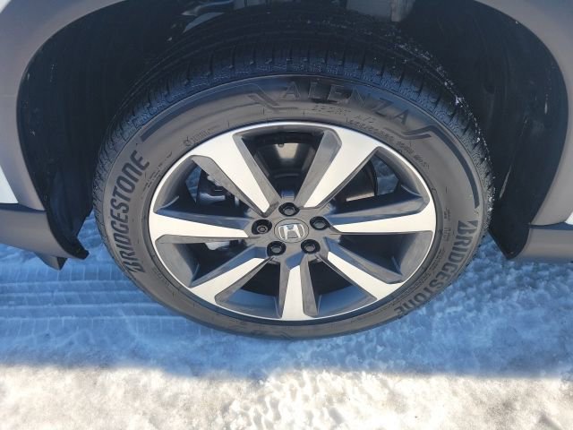 Certified 2025 Honda Pilot Touring image 12
