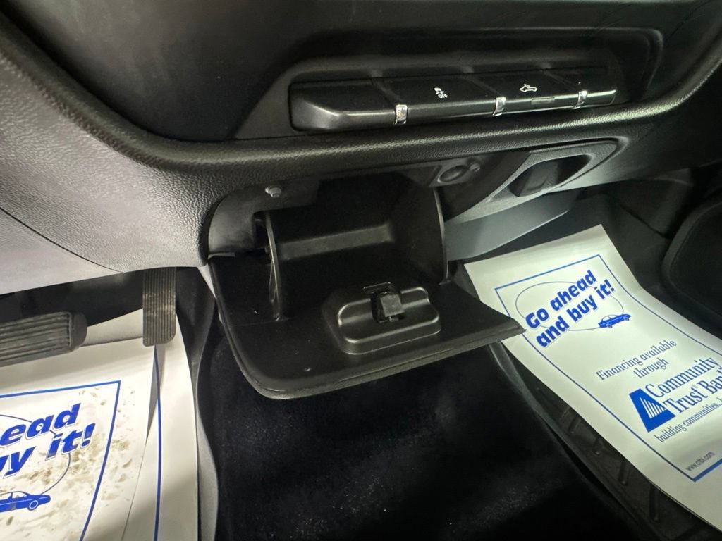 Used 2018 GMC Sierra 1500 2WD Regular Cab image 16