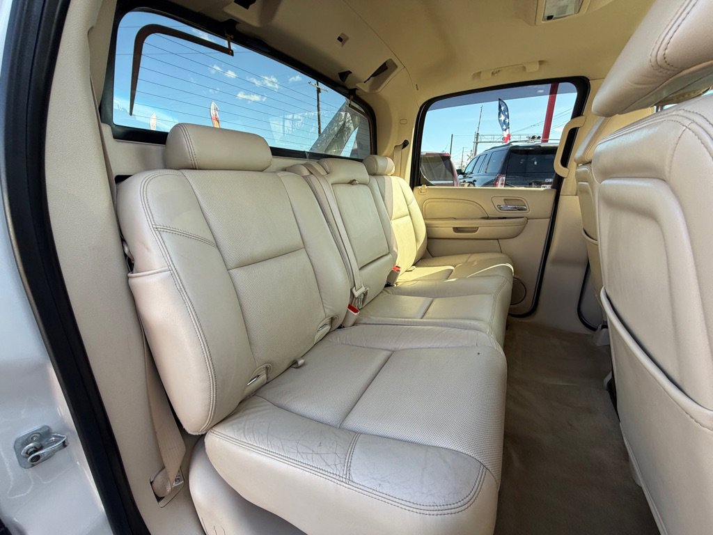 Used 2008 Cadillac Escalade EXT AWD/4WD image 7