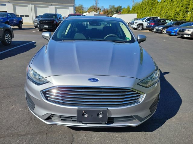 Used 2020 Ford Fusion SE image 2